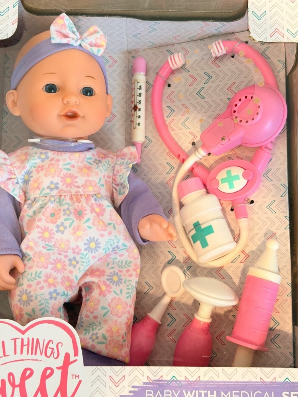 Baby Doll 12" Doctor Play Set Accessories and Outfit New in Box - Picture 4 of 9